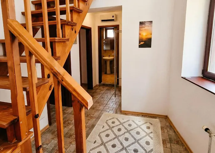 Penthouse Duplex Large 2 Bedroom Mp1